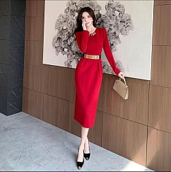 37 xiềng Váy body kèm belt chất co giãn 2 đỏ còn m đen còn m I ( lấy 2 màu còn 35)