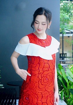 Váy shop còn 1 size M sa.le 25